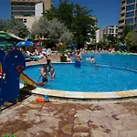 Dunav Солнечный берег