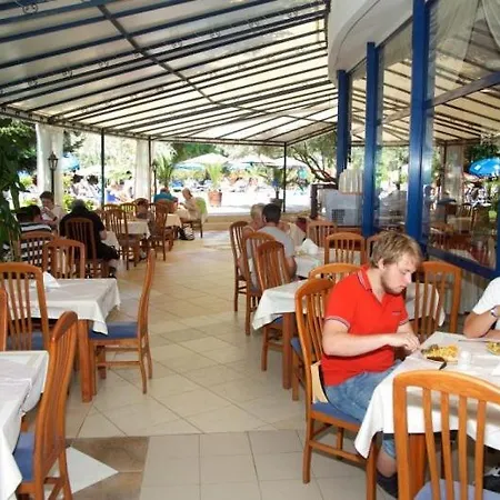 Dunav 4* Napospart