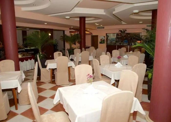 Dunav ساني بيتش